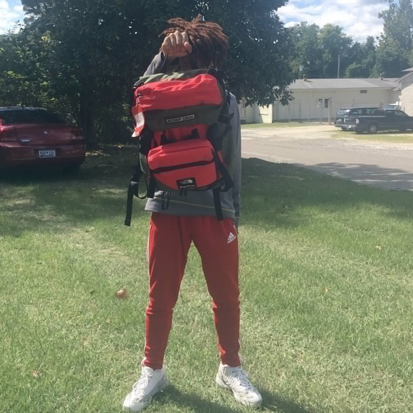 Meet your Posher, Dez - Picture 3 of 3